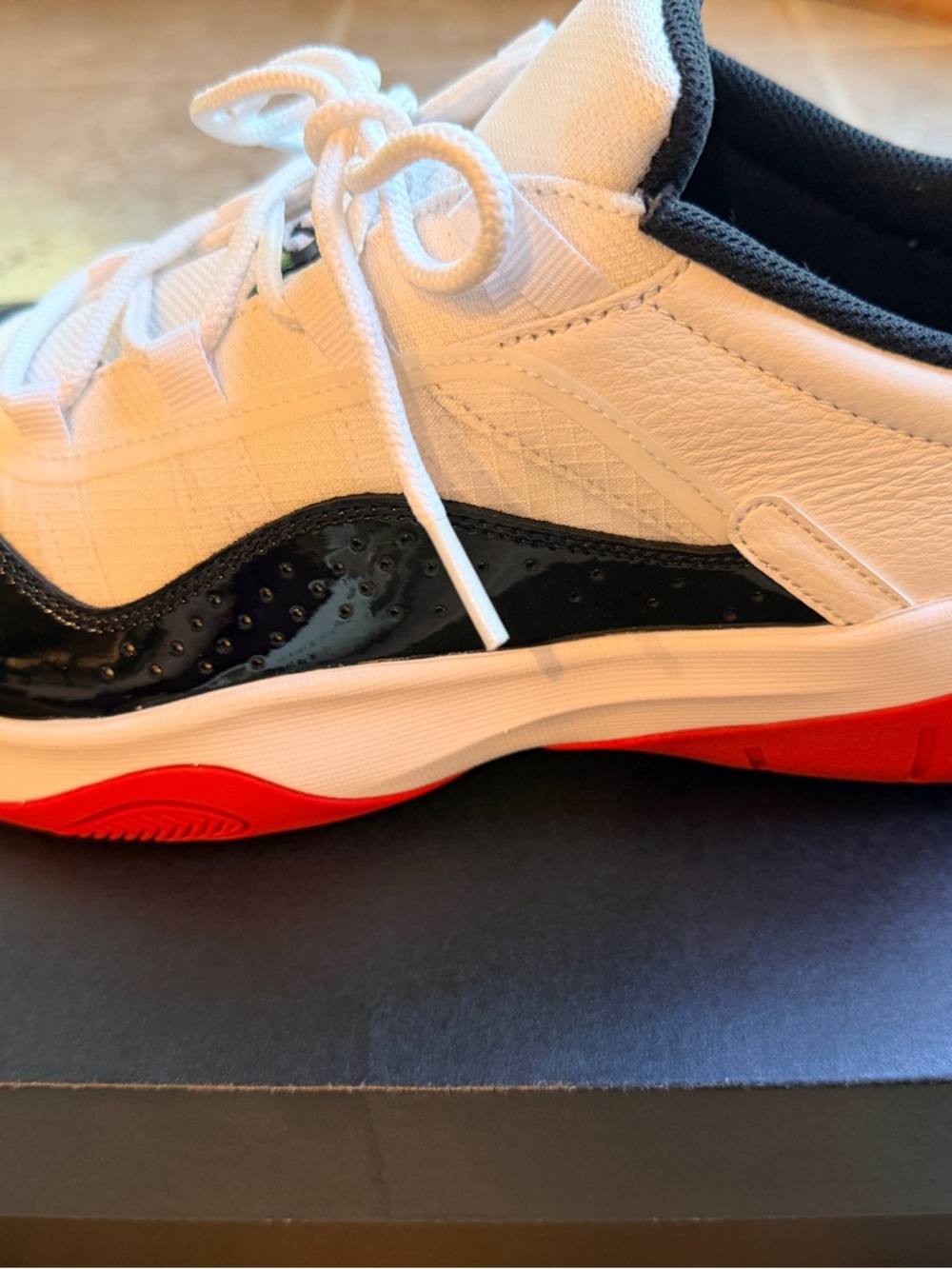 Jordan Air Jordan 11 CMFT low  - Black and White with Gold Jumpman - size 11